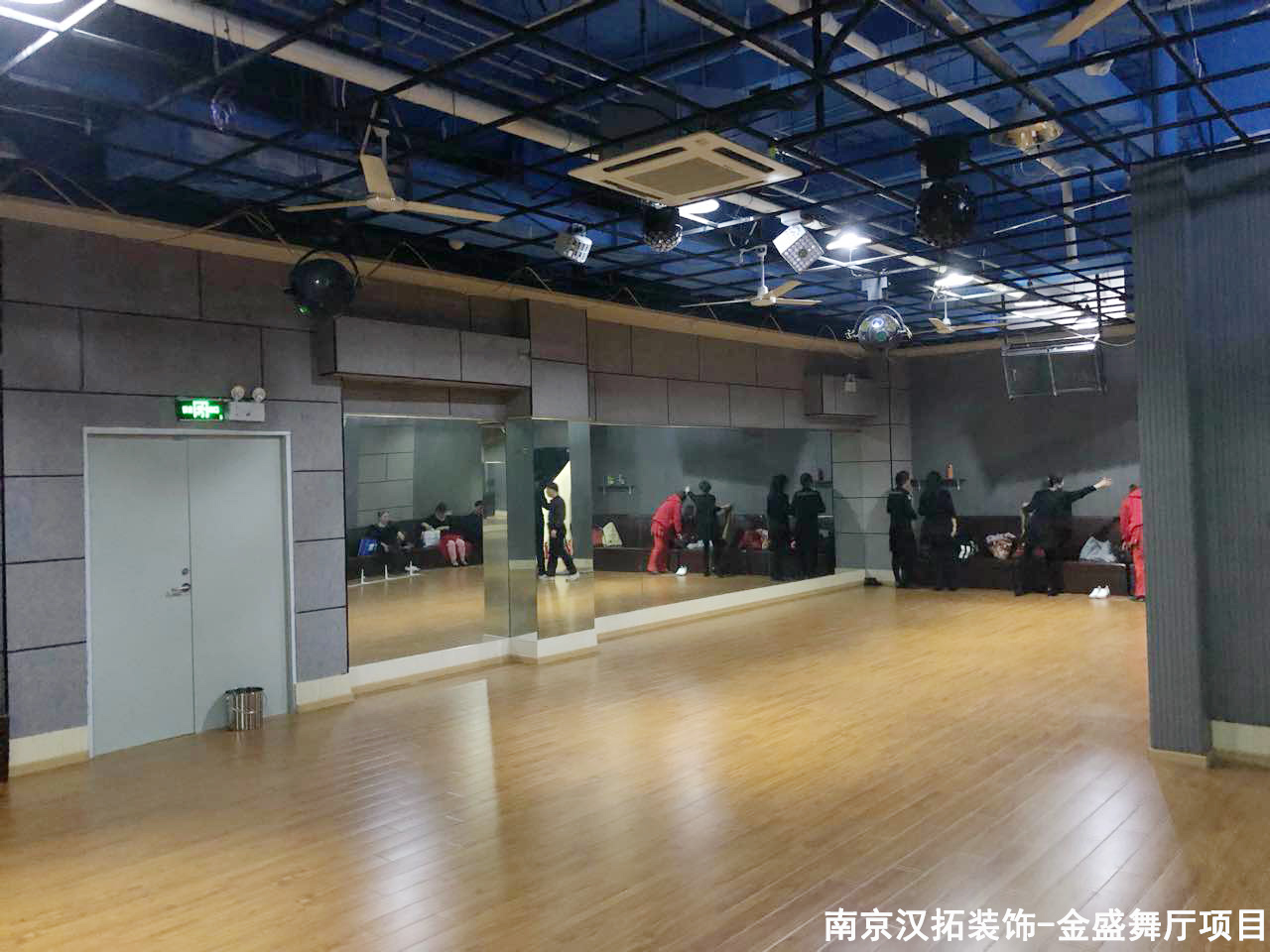 中央門金盛舞廳開業(yè)啦！愛跳舞的朋友們快來看看吧